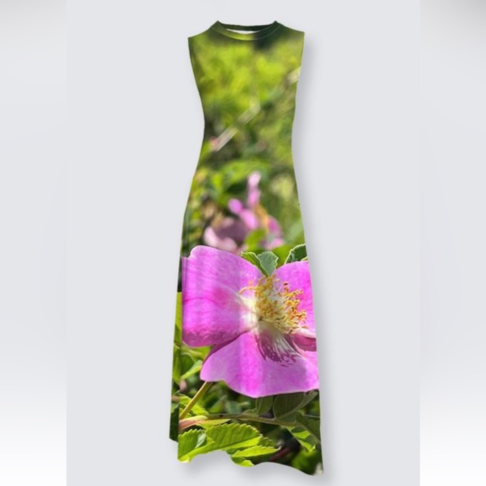 Rosa and the Bee. Sublime, unique dress n this whole world- InspireByAdriana Art